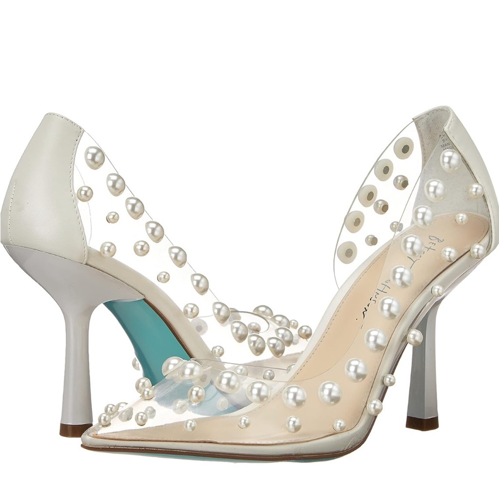 BETSEY JOHNSON PEARL PUMP HEEL